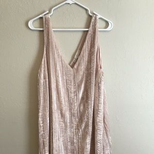 Perfect Valentine’s Day dress! Blush pink dress!